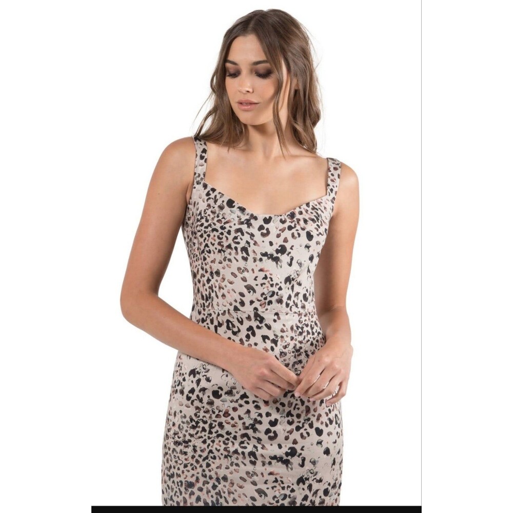 New w tags Black Halo Women's Vista Sheath
Sz 10